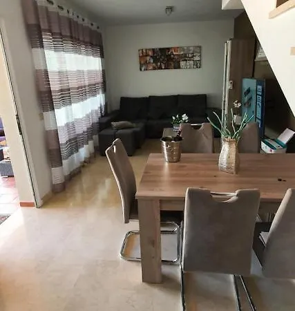 Beautiful Duplex With Jacuzzi Dom wakacyjny *